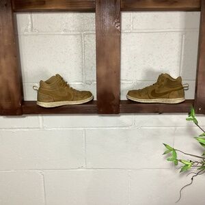 Nike | Boys | Size 2Y | Velcro